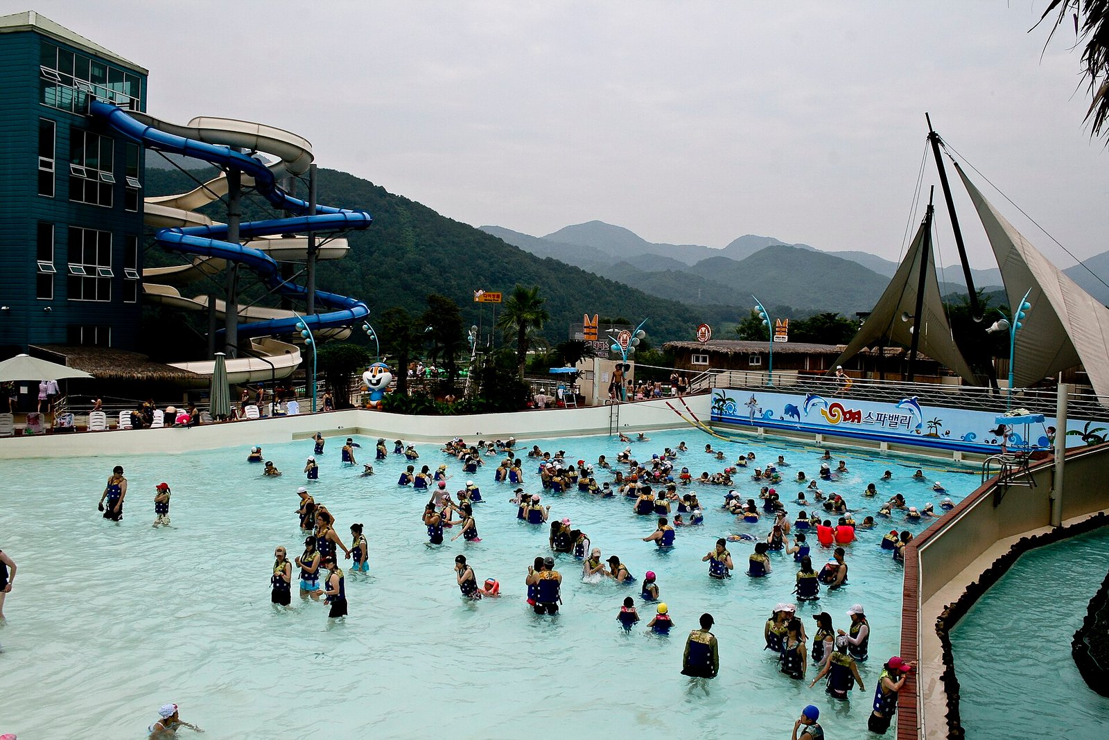대구의 한 워터파크 파도풀 (자료사진·위키미디어, 이번 검사 대상 아님)